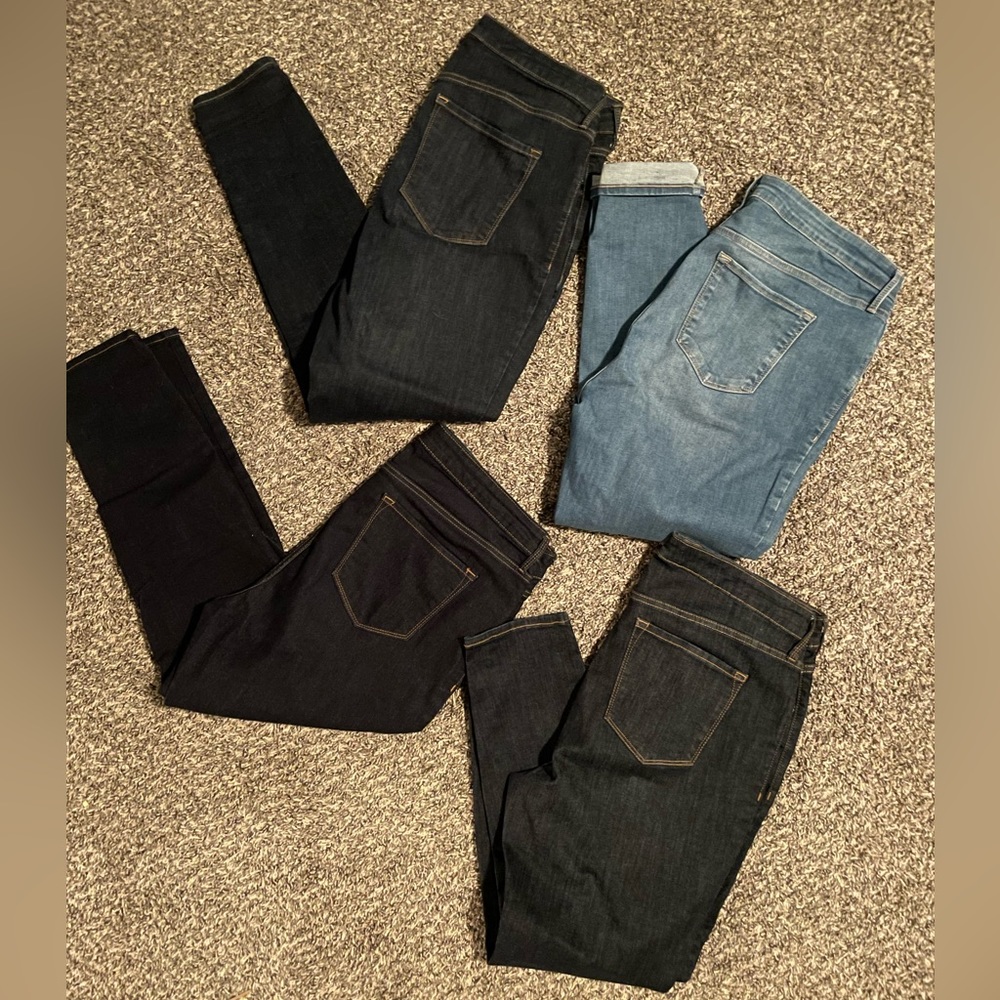 Bundle of 5 pairs of Old Navy Rockstar jeans